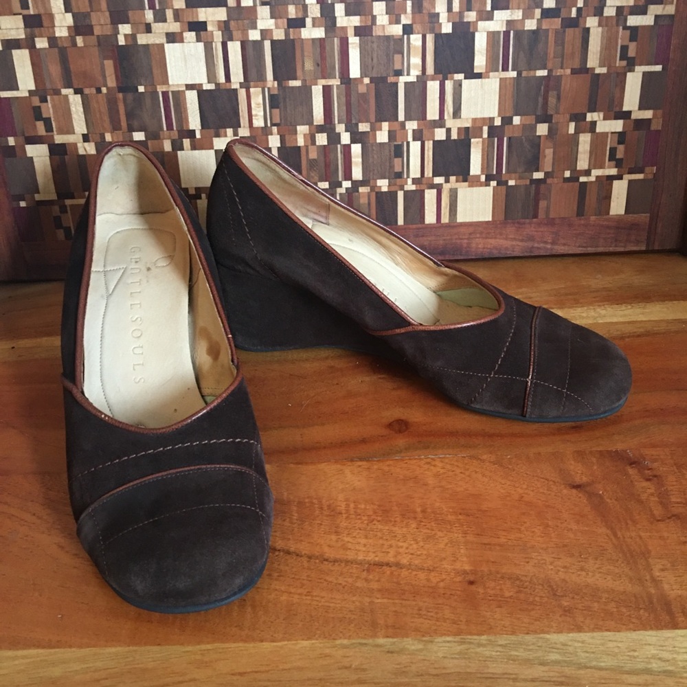 Gentle Souls brown suede wedge size 38